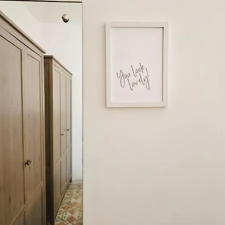 Local Living In Historic House With Private Garden Apartment Msida