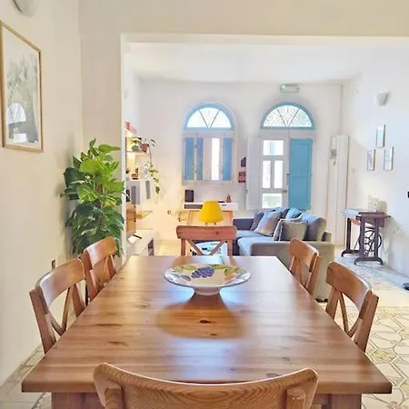 Local Living In Historic House With Private Garden *