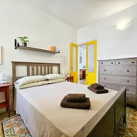 Local Living In Historic House With Private Garden * Msida